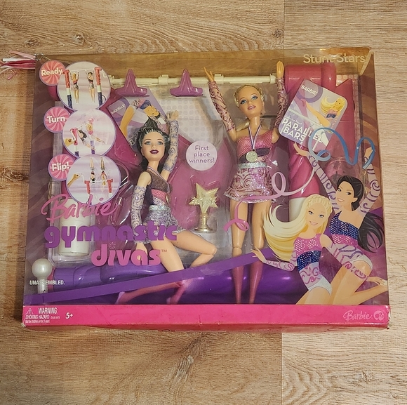 Barbie Gymnastic Divas SetBarbie Dolls Cracked Plastic On Box Read Description